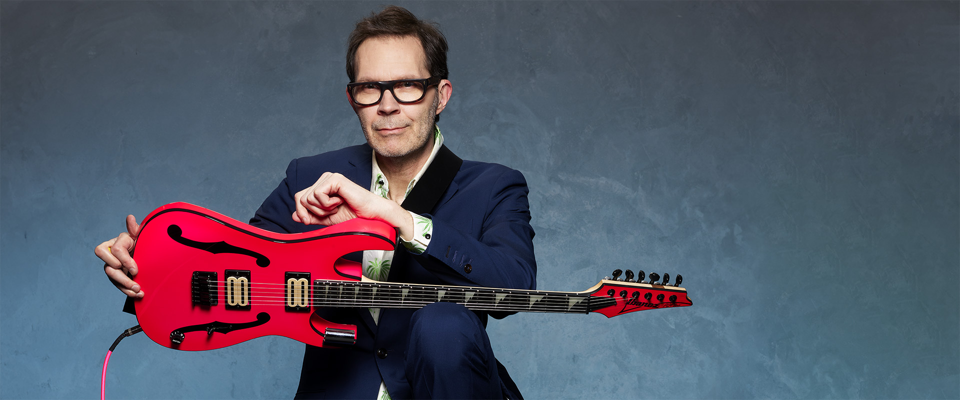 Paul Gilbert plays X2N®